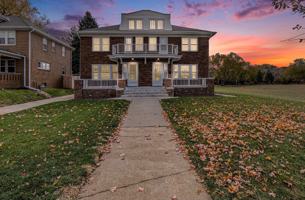 featured image of 3833 Webster St