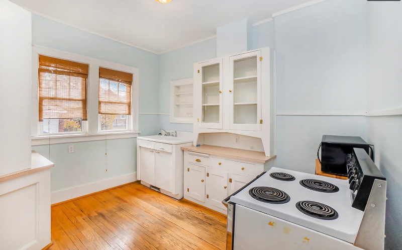 3833 Webster St - Photo 2 of 16