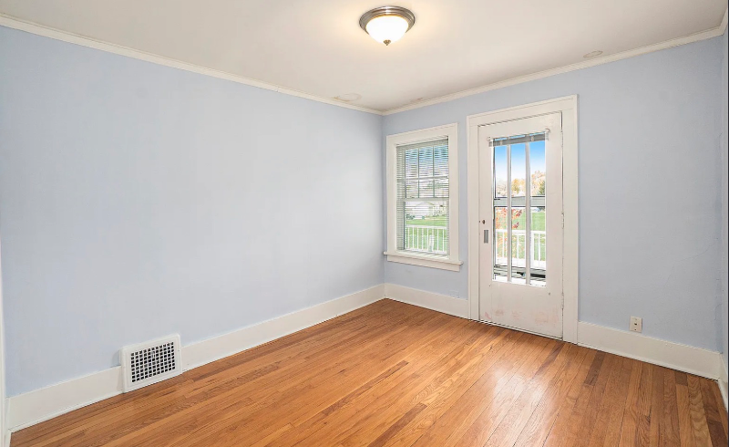 3833 Webster St - Photo 5 of 16