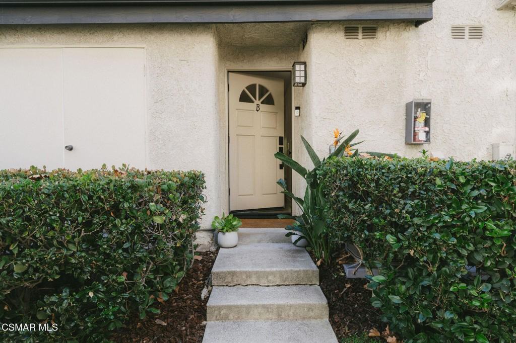 5716 Skyview Way #5716B - Photo 3 of 25