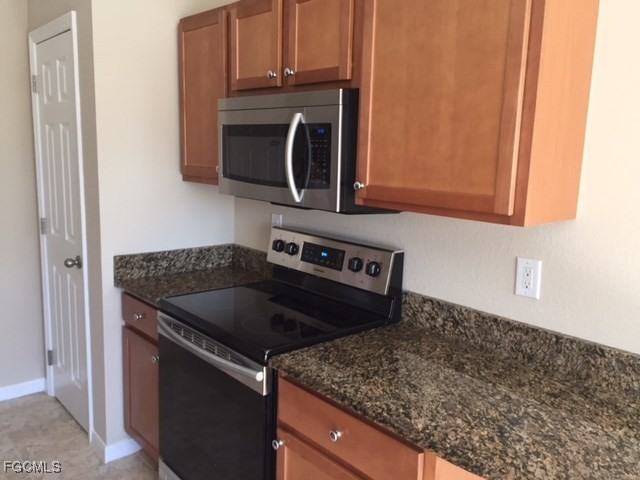 1208 Sw 35th Ter #1208 - Photo 3 of 10