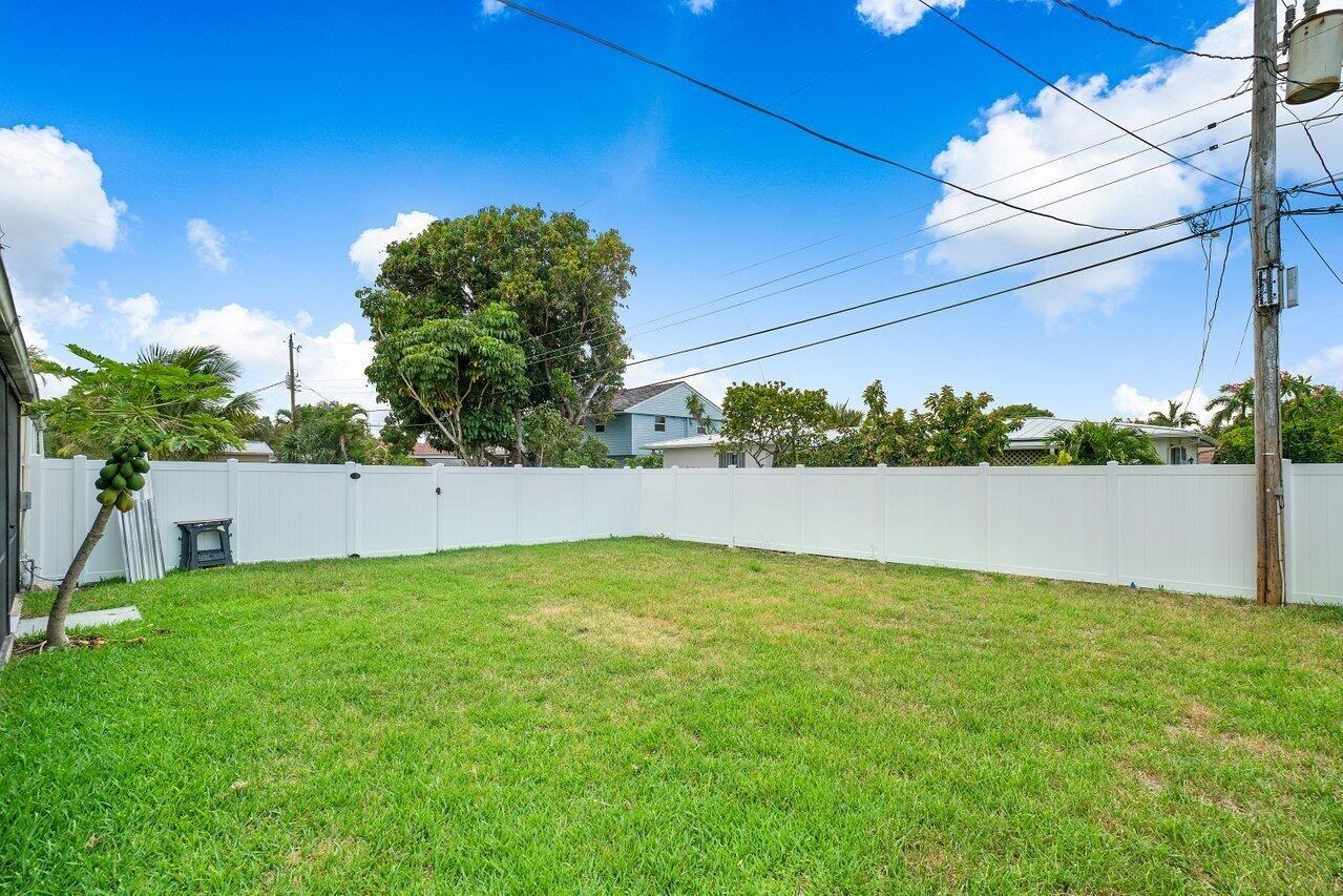 245 Sw 6th St #245 - Photo 3 of 40