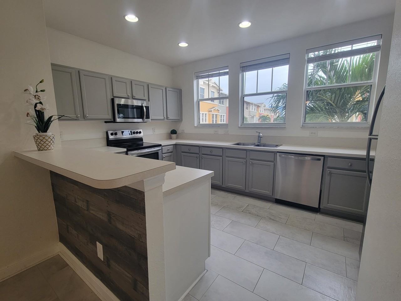 750 Millbrae Ct #750-5 - Photo 4 of 50