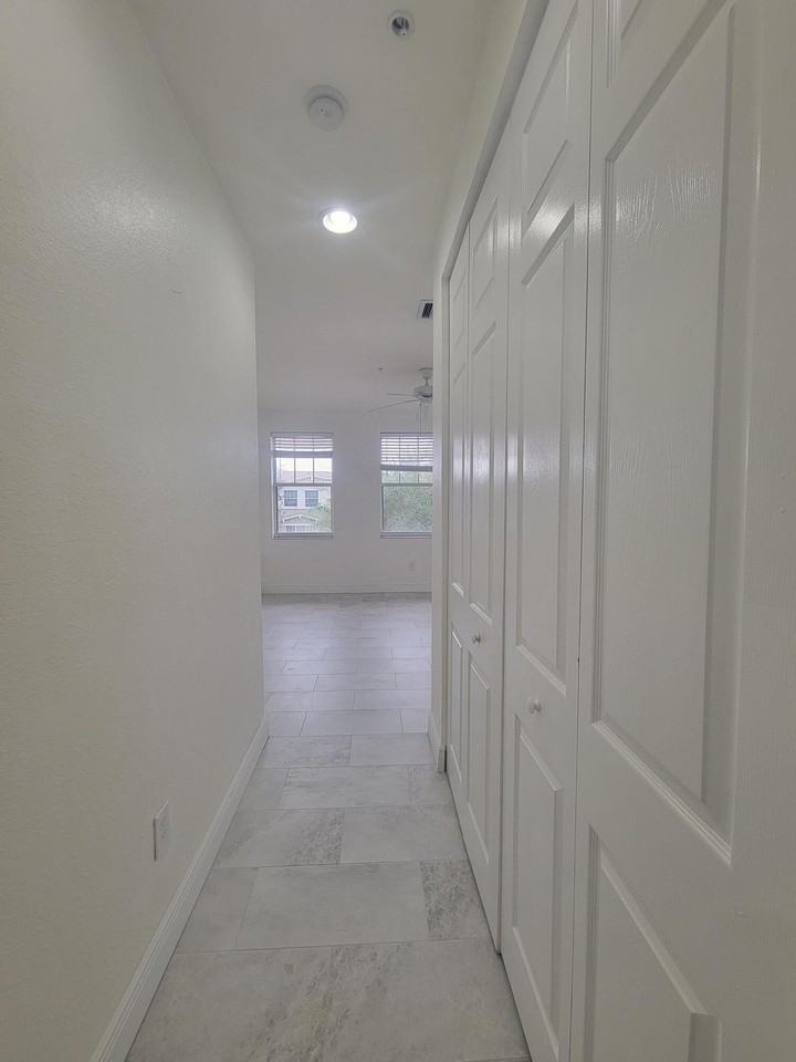 750 Millbrae Ct #750-5 - Photo 7 of 50