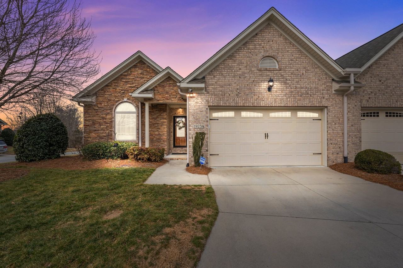 1923 Strathmore Dr #NA - Photo 2 of 16