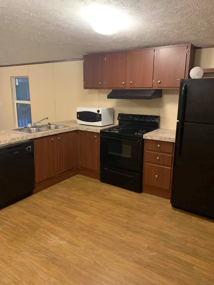 422 Tate Rd #18 - Photo 4 of 6