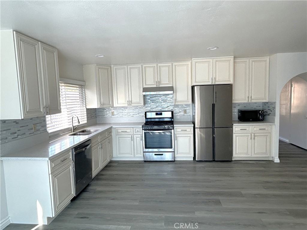 2622 E Marlena St #2622 - Photo 4 of 33