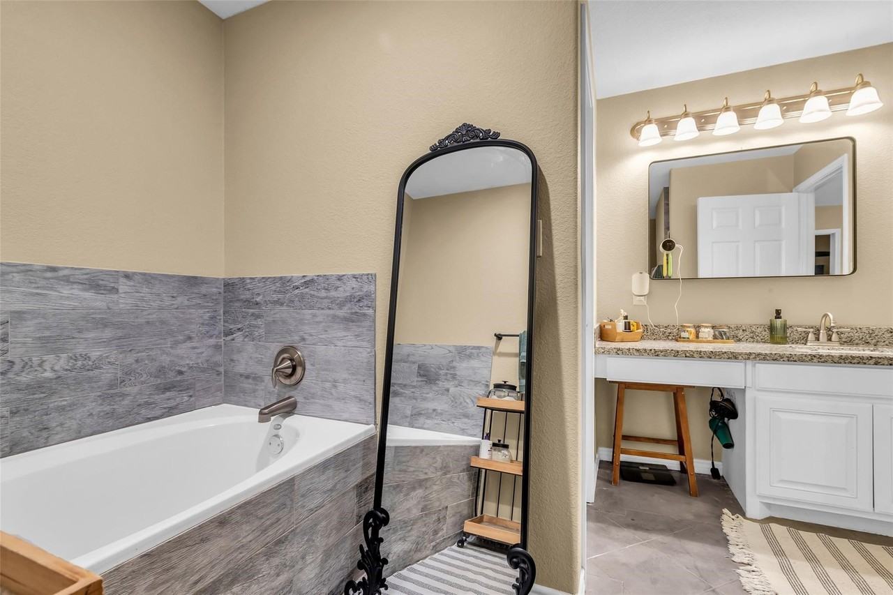 696 Independence Rd #696 - Photo 5 of 27