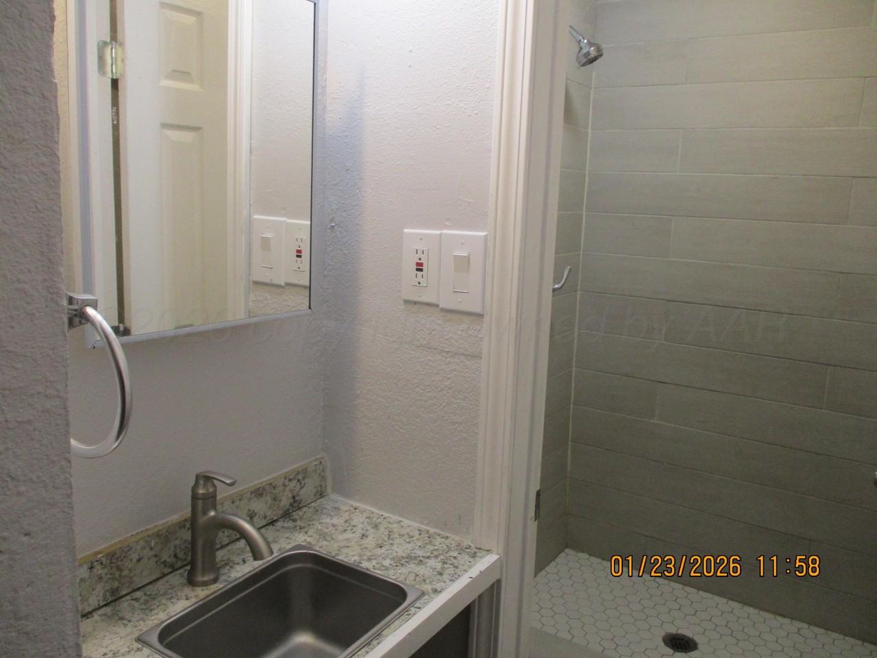 1501 Clover Dr #1501 - Photo 3 of 10