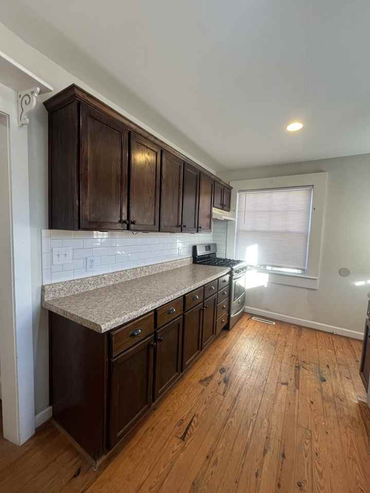 411 Farrell St #1 - Photo 7 of 27