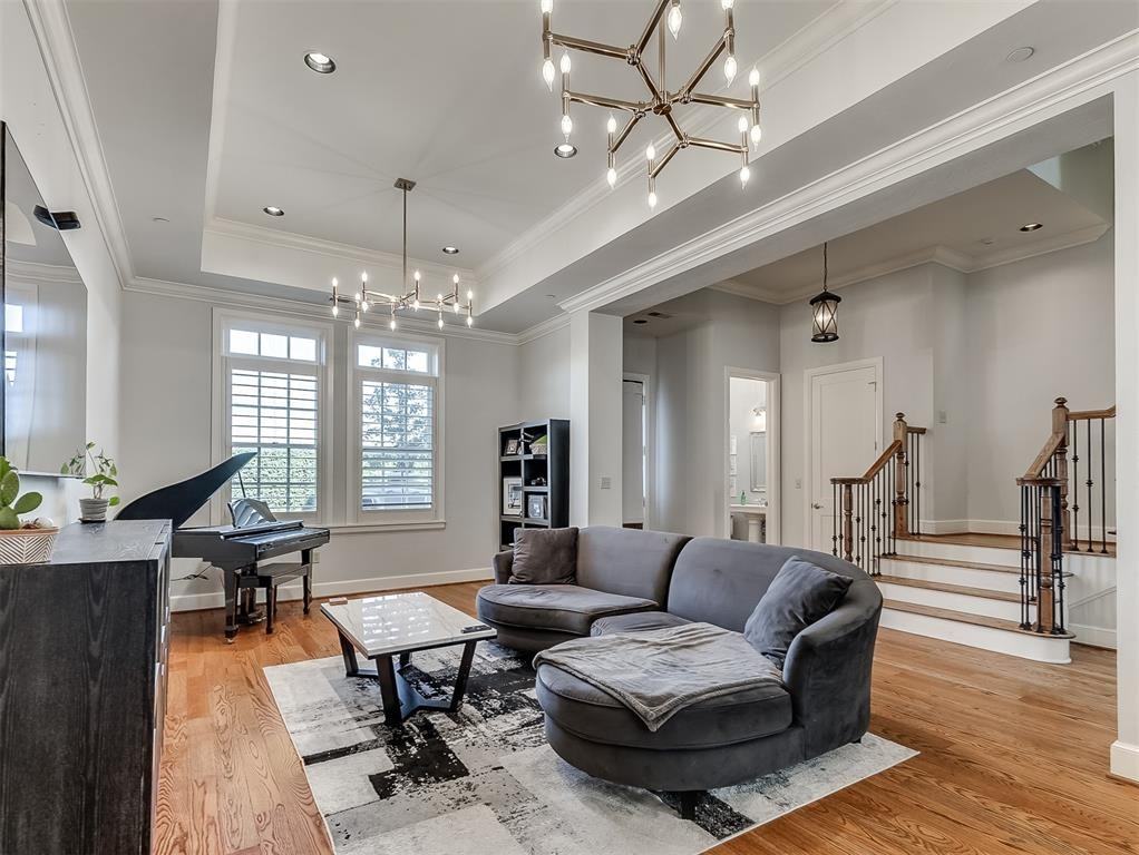 414 Ne 2nd St #1 - Photo 2 of 23