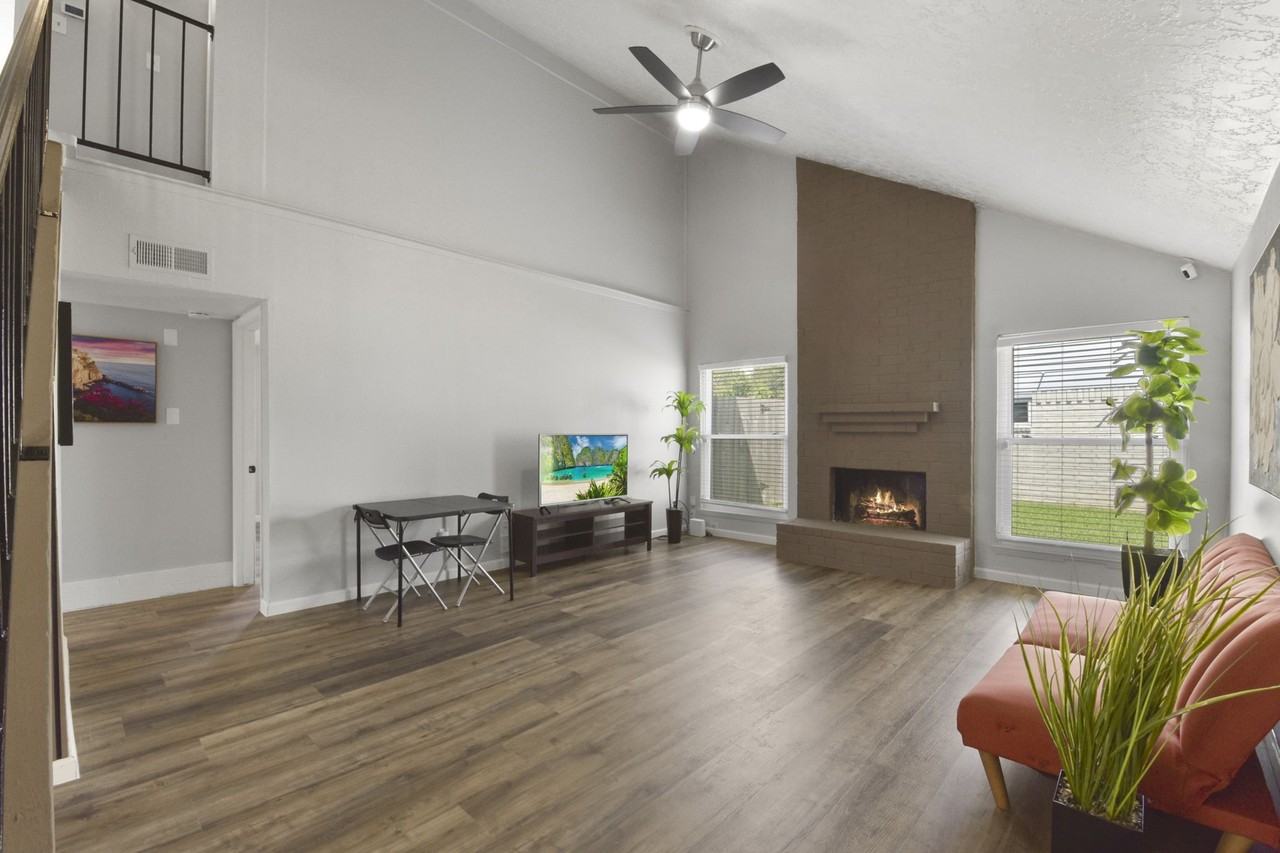 707 Land Grant Dr #707 - Photo 2 of 17