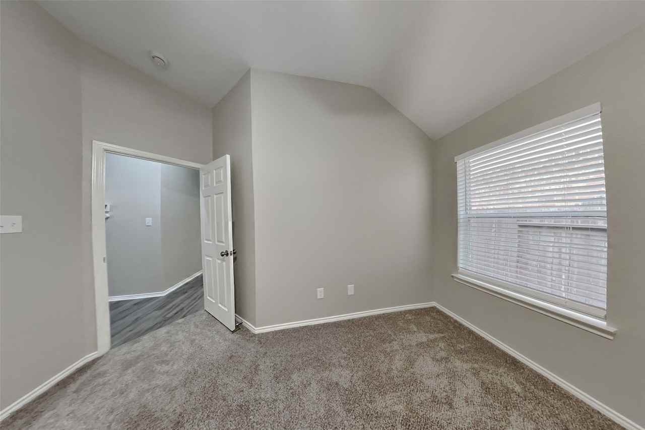 25810 Palmdale Estate Dr #25810 - Photo 6 of 18