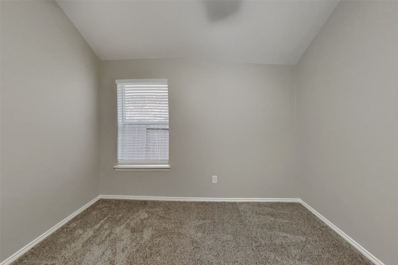 25810 Palmdale Estate Dr #25810 - Photo 7 of 18