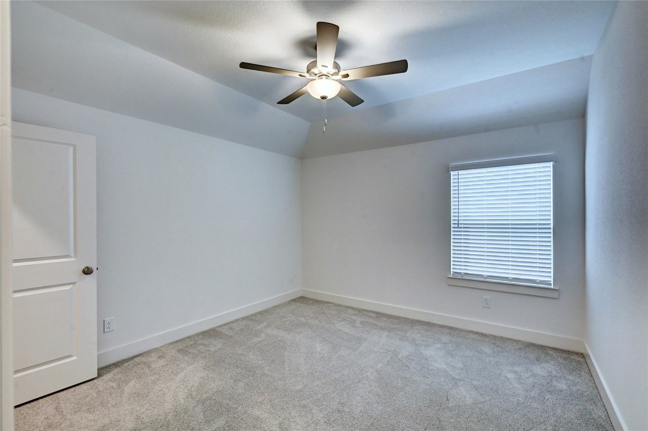 7302 New Pecan Dr #7302 - Photo 4 of 41