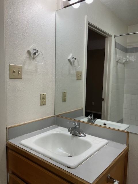 2306 E 8th St #2306-5 - Photo 7 of 9