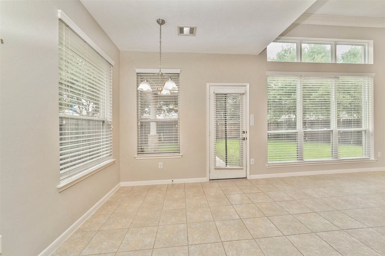 6115 Summerfield Glade Ln #6115 - Photo 6 of 33