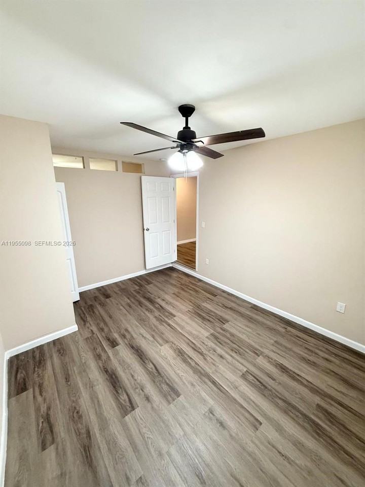 1340 Peri St #1340A - Photo 2 of 9