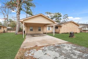 featured image of 111 Montrose Cir #111