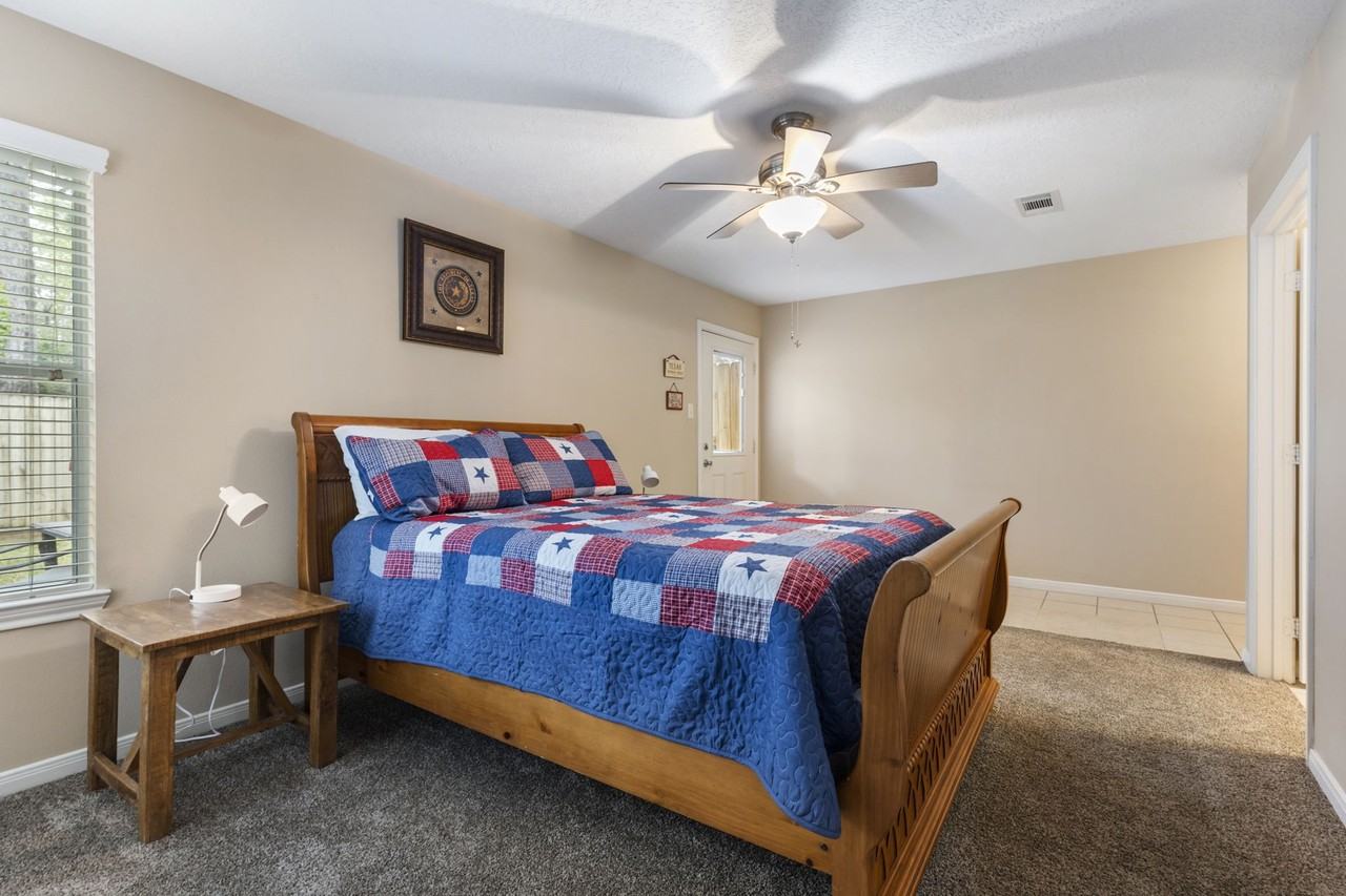 620 Foster St #620 - Photo 3 of 22