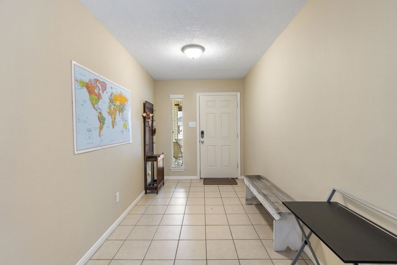 620 Foster St #620 - Photo 7 of 22