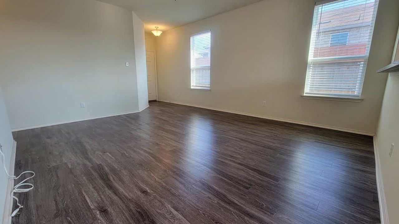242 Thornless Cir #242 - Photo 2 of 17