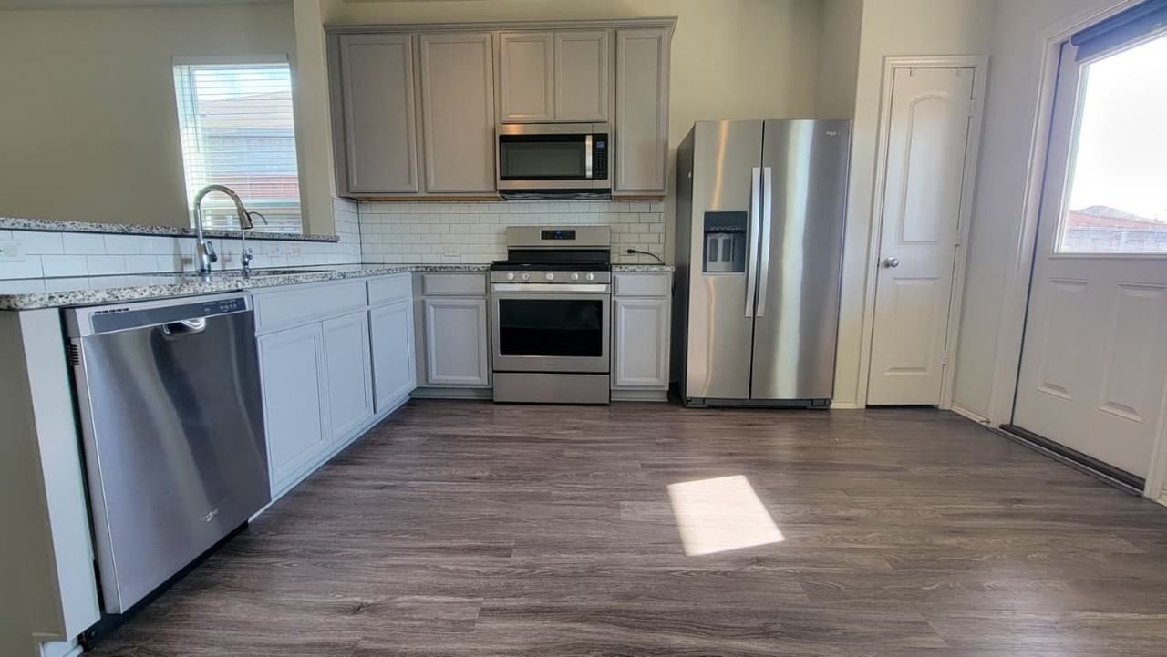 242 Thornless Cir #242 - Photo 5 of 17