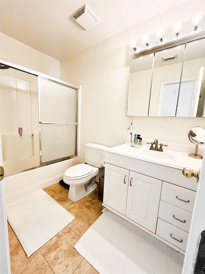 3127 Avenue P #3127 - Photo 3 of 17