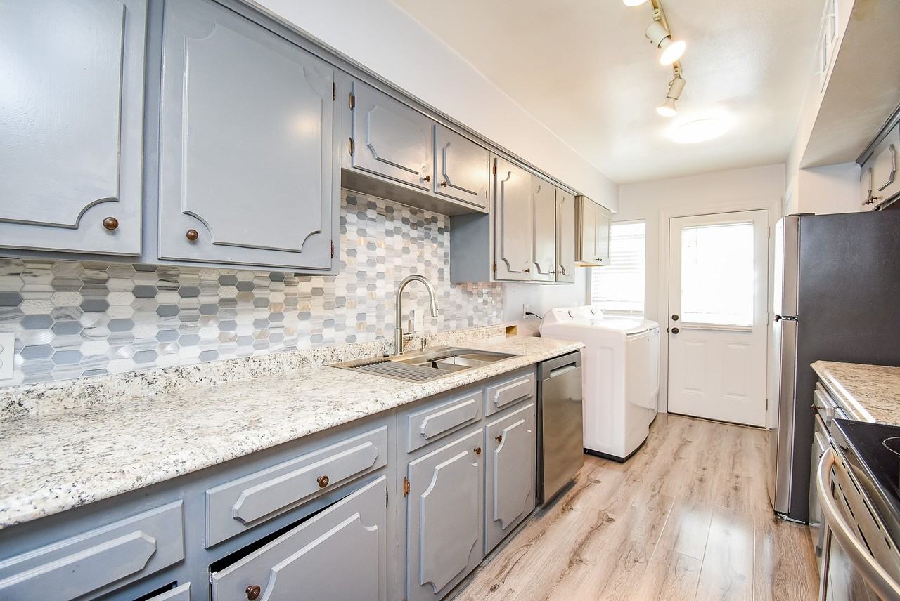 5202 Arboles Dr #5202-3 - Photo 4 of 19