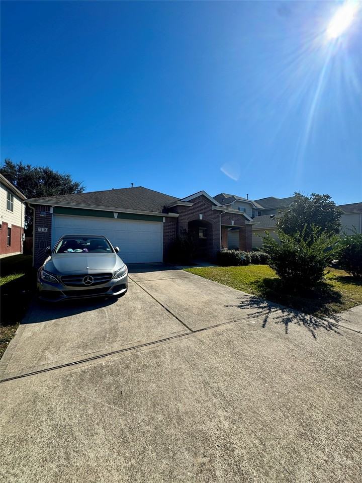 7130 Liberty Creek Trl #7130 - Photo 2 of 9