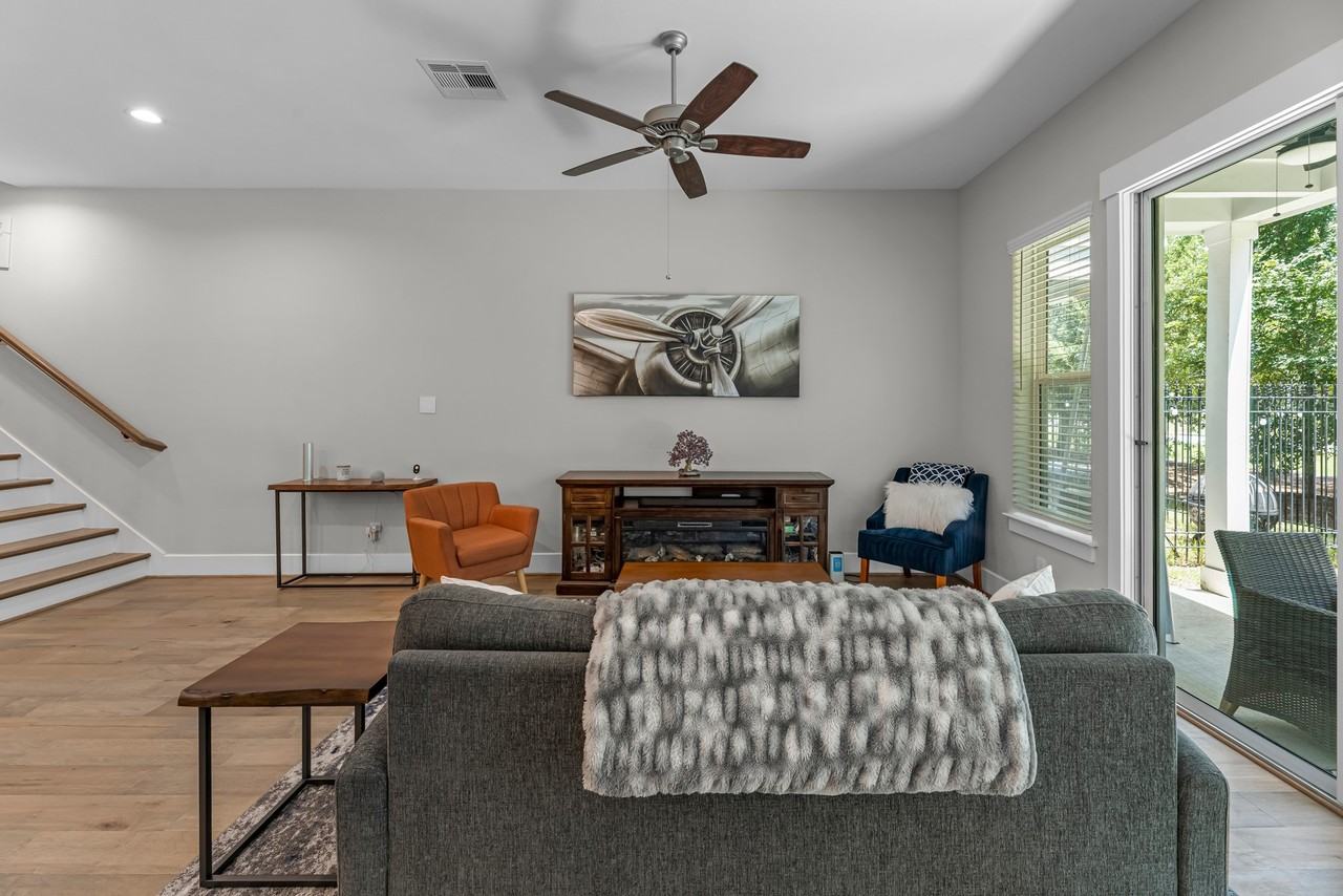 11 Thorpe Ln #11 - Photo 7 of 34