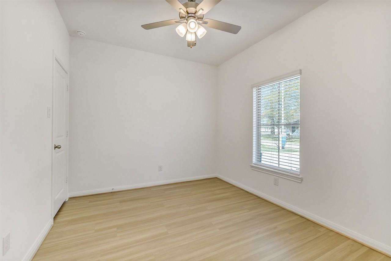 11927 Pondwood Dr #11927 - Photo 6 of 29