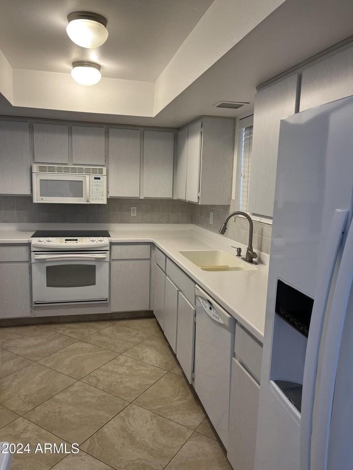 26014 S Howard Dr #26014 - Photo 6 of 23