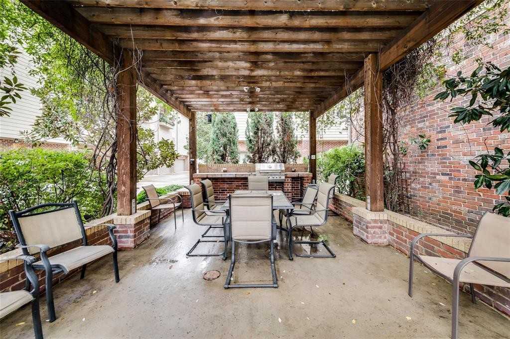 3200 Ross Ave #3200-28 - Photo 6 of 19