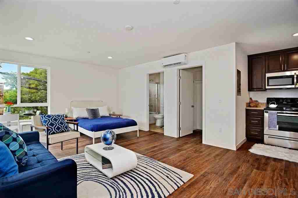 3580 4th Ave #3580D - Photo 3 of 15