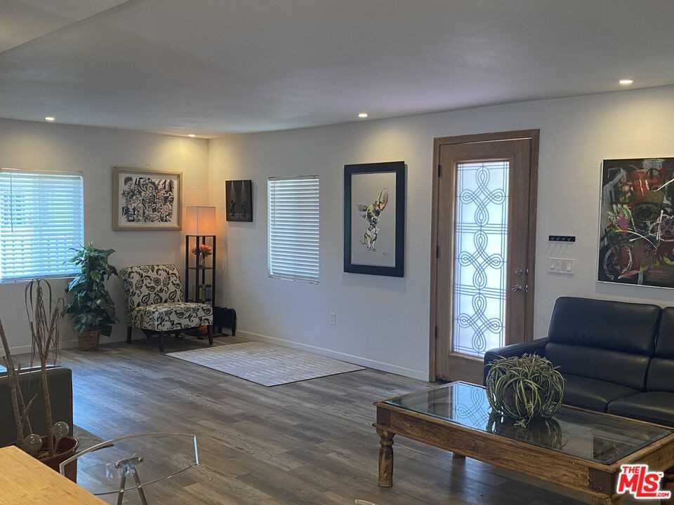 4827 Saturn St #4827 - Photo 5 of 13