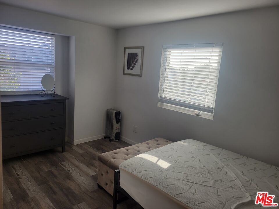 4827 Saturn St #4827 - Photo 7 of 13