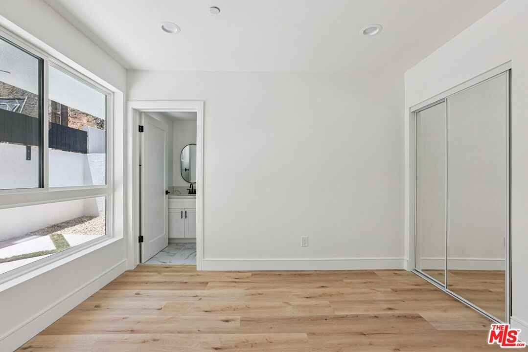 2111 Holly Dr #2111-2 - Photo 2 of 30