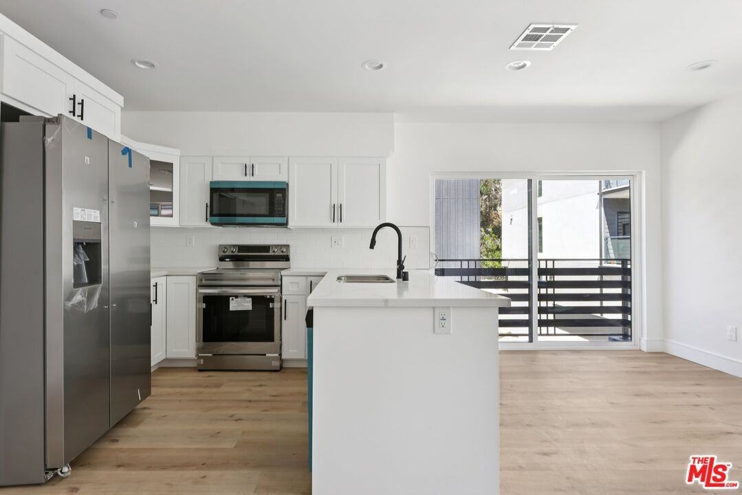 2111 Holly Dr #2111-2 - Photo 6 of 30