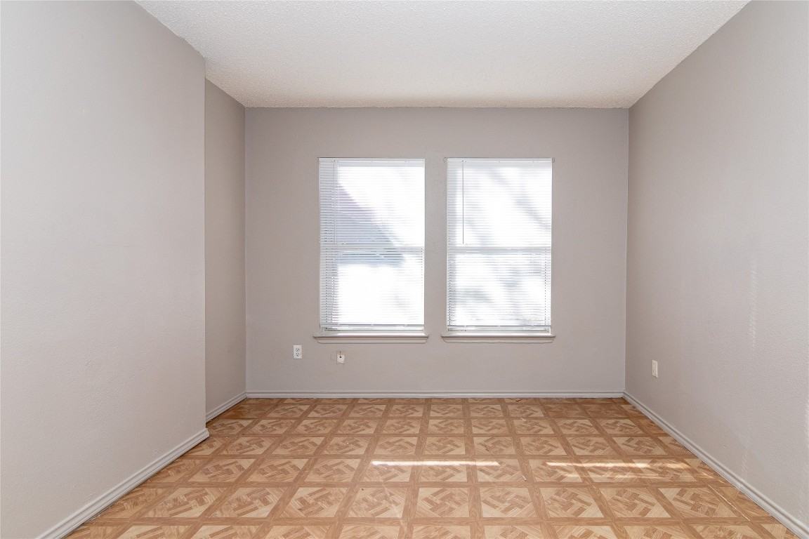 12931 Heyerdahl #12931 - Photo 4 of 28