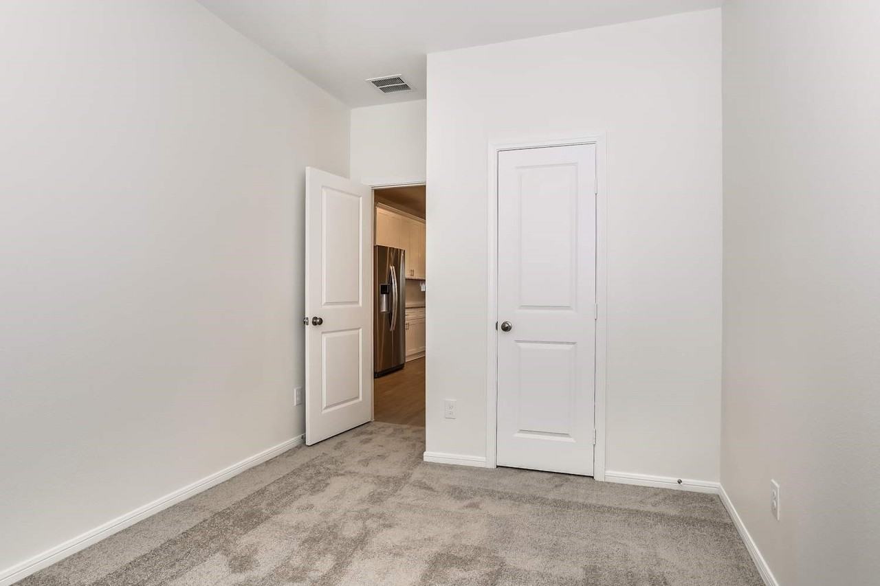 13506 Maltessa Dr #13506 - Photo 4 of 17