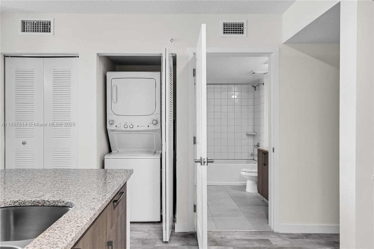 400 Nw 112th Ave #400-323 - Photo 3 of 25