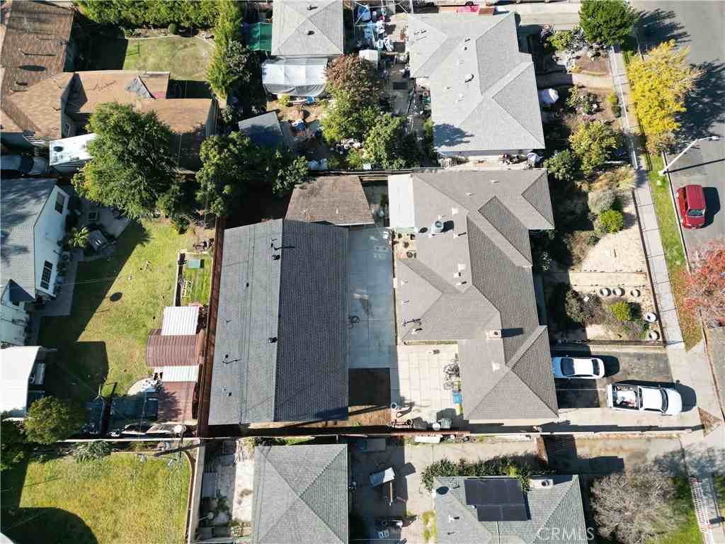 917 W Flora St #917B - Photo 4 of 25