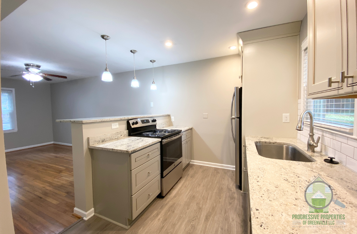 802 Hampton Ave #C - Photo 4 of 13