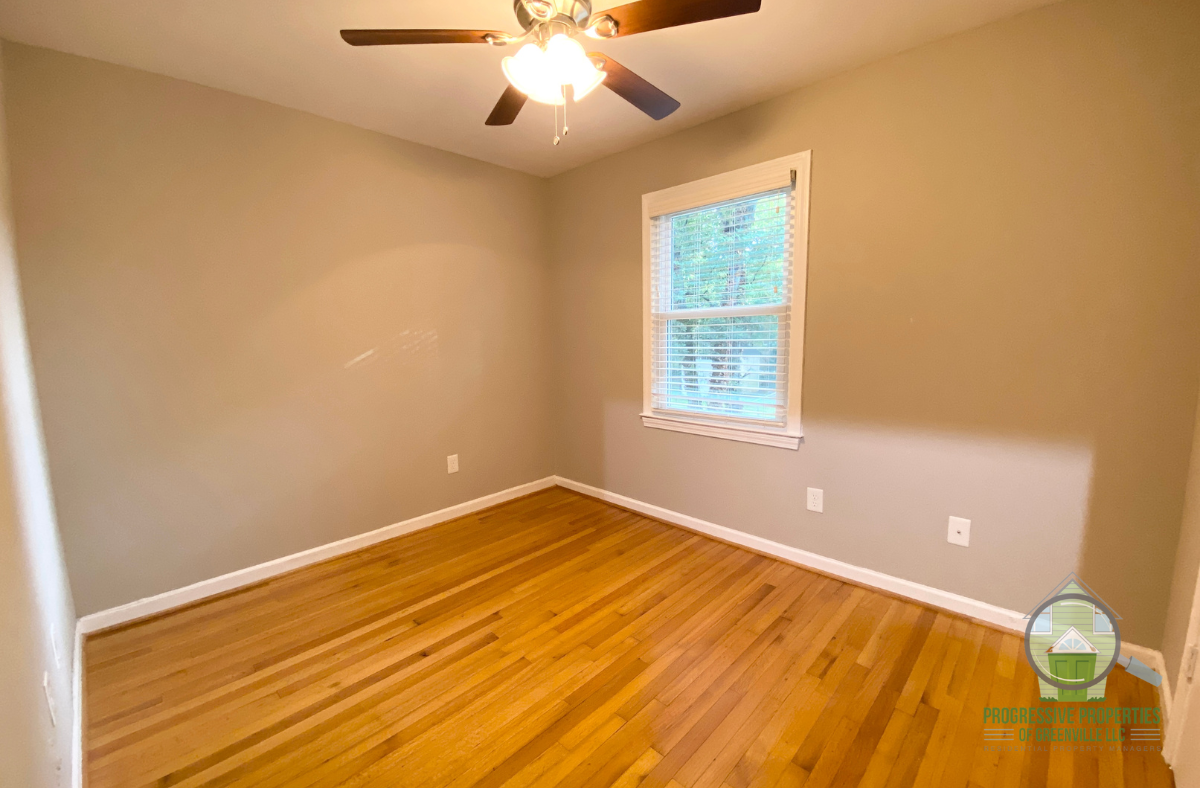 802 Hampton Ave #C - Photo 5 of 13