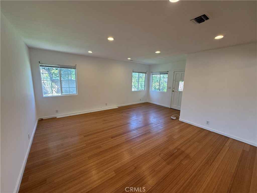 19148 Saticoy St #19148 - Photo 6 of 25