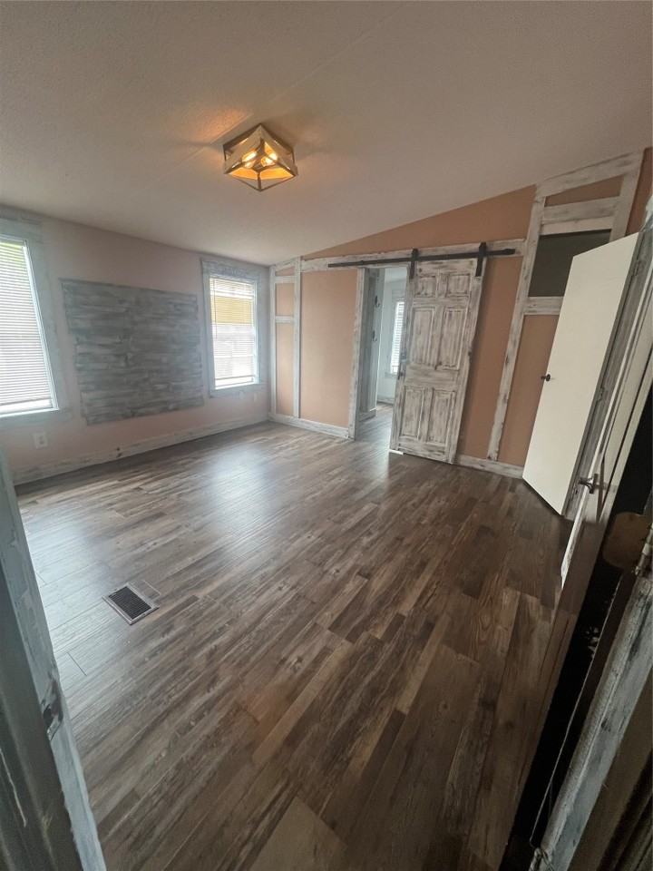 106 Bridle Path #106B - Photo 5 of 25