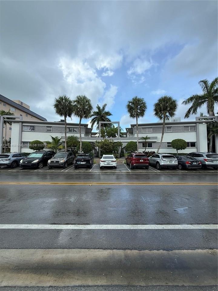 1142 99th St #1142-23 - Photo 4 of 19