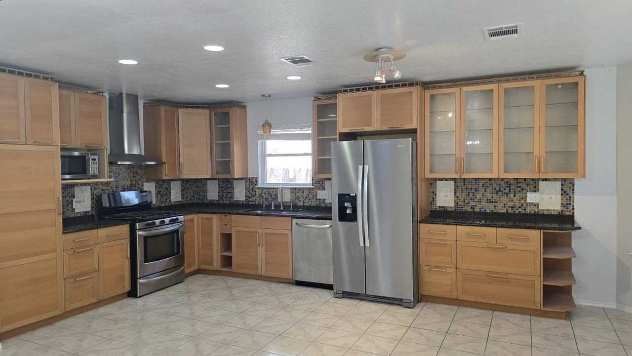 7704 Earp Way #7704 - Photo 6 of 34