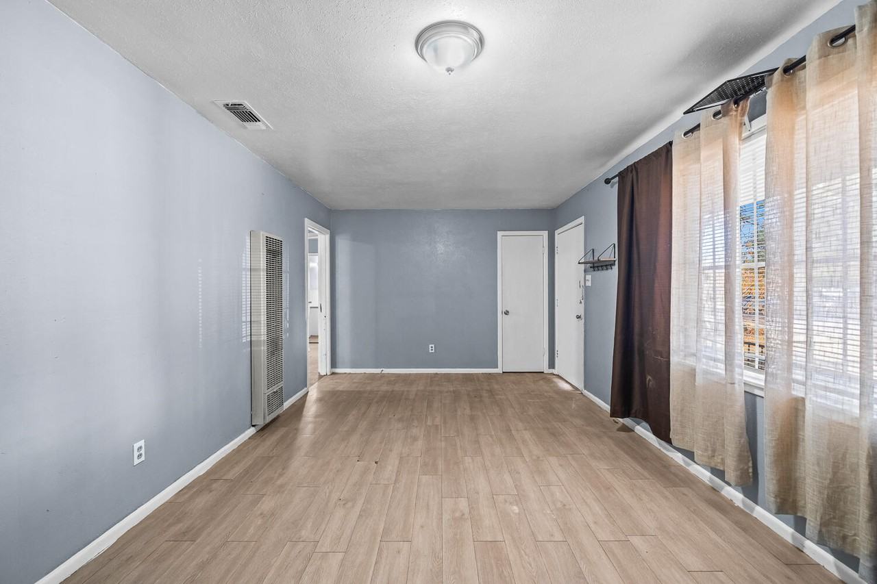 3409 E 17th St #3409 - Photo 2 of 24